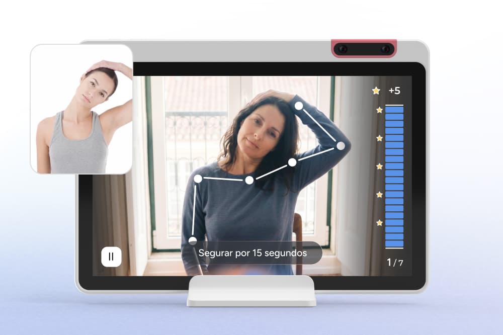 A tablet screen shows a woman doing a neck stretch, with exercise instructions and a progress tracker. Inset in the corner is a reference photo of another woman doing the same stretch. Text on screen reads Seguar por 15 segundos.